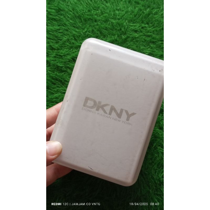KOTAK JAM / BOX JAM / WATCH BOX {DKNY / DONNA KARAN NEW YORK}