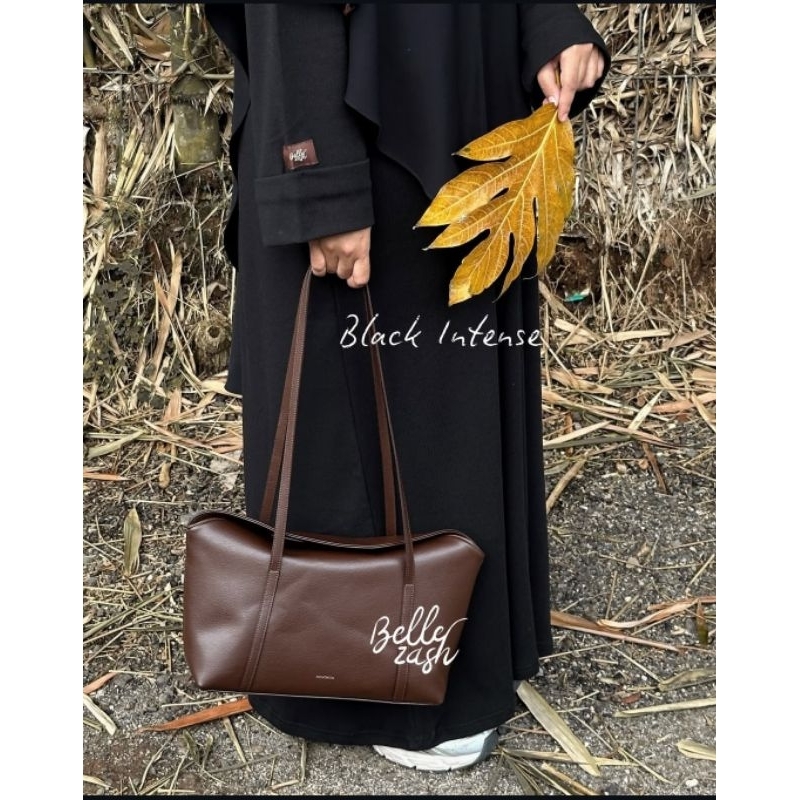 PL AUTUMN ABAYA NWT NOIR 9.0 ABAYA BELLEZASH