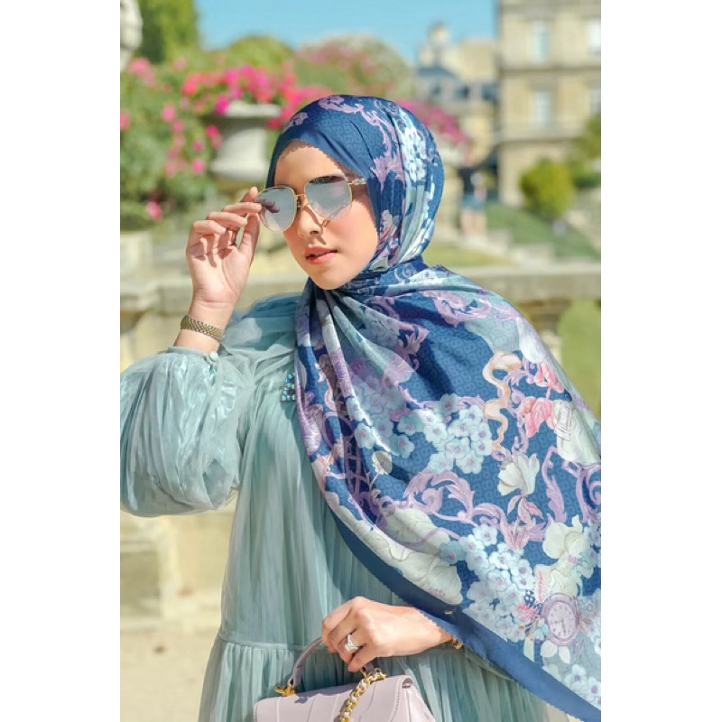 SALE HIJAB BUTTONSCARVES THE WONDERLAND SERIES SATIN SHAWL NEW ORI