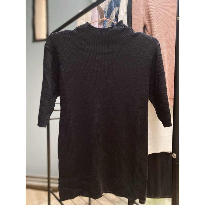Knitwear Lengan Pendek