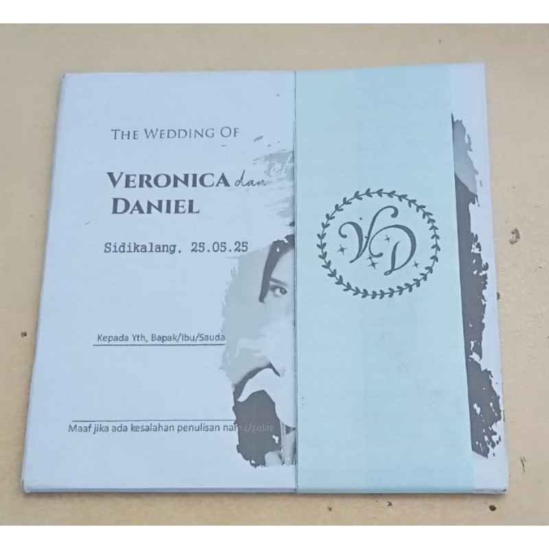 Undangan pernikahan Hardcover lipat square + sabuk