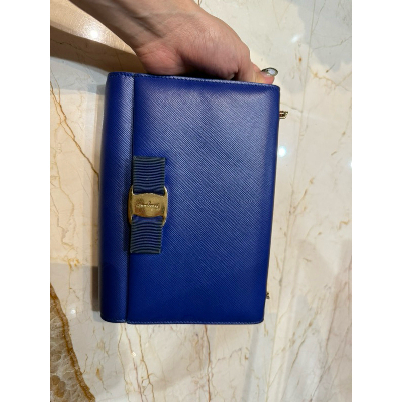 preloved salvatore ferragamo bag