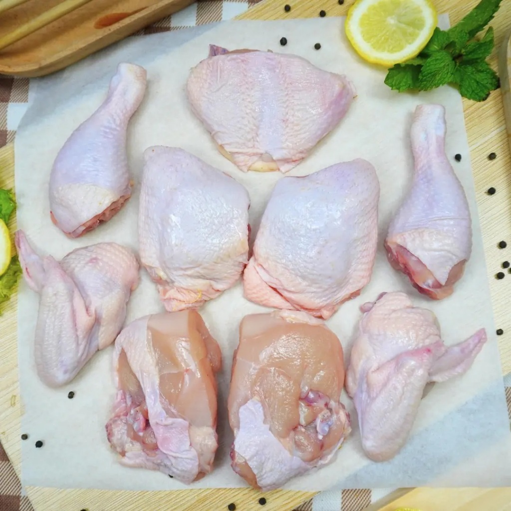 

Ayam Broiler Segar 1kg Bisa request Potongan