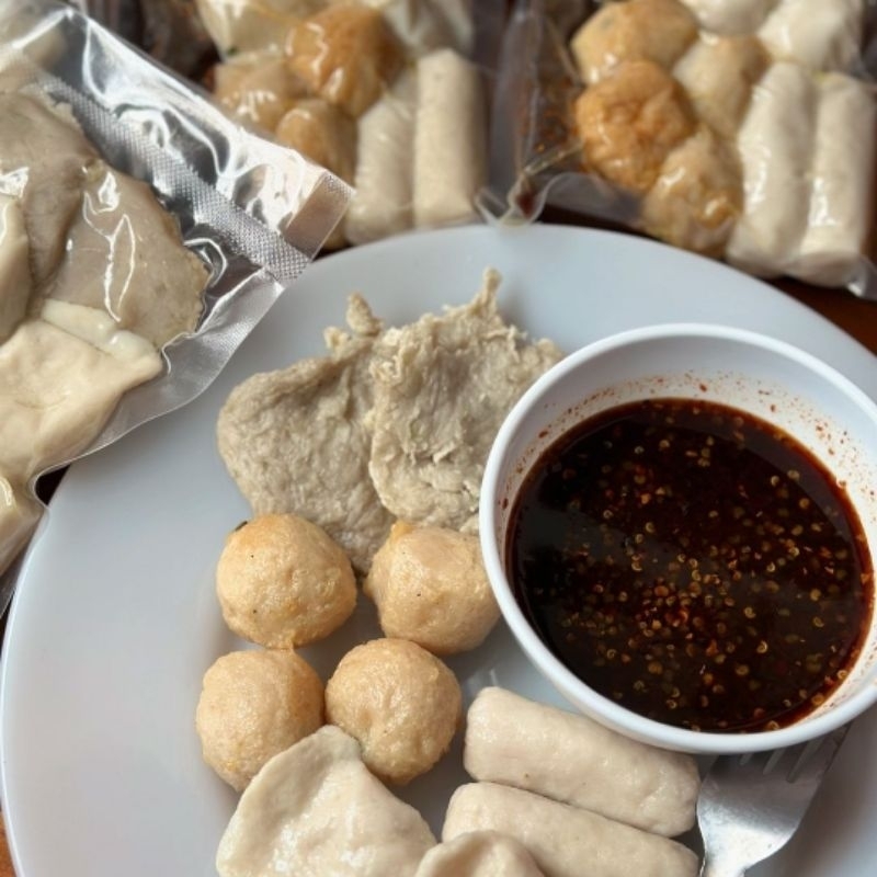 

pempek palembang mix isi 10pcs