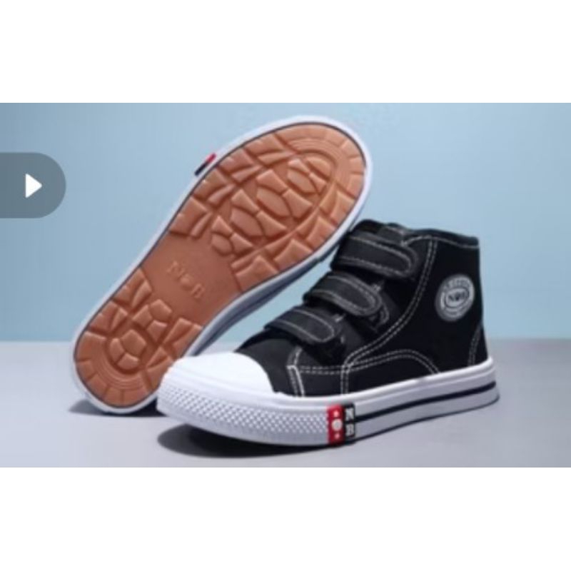 SEPATU SEKOLAH NB KREKET SD CEWEK DAN COWOK