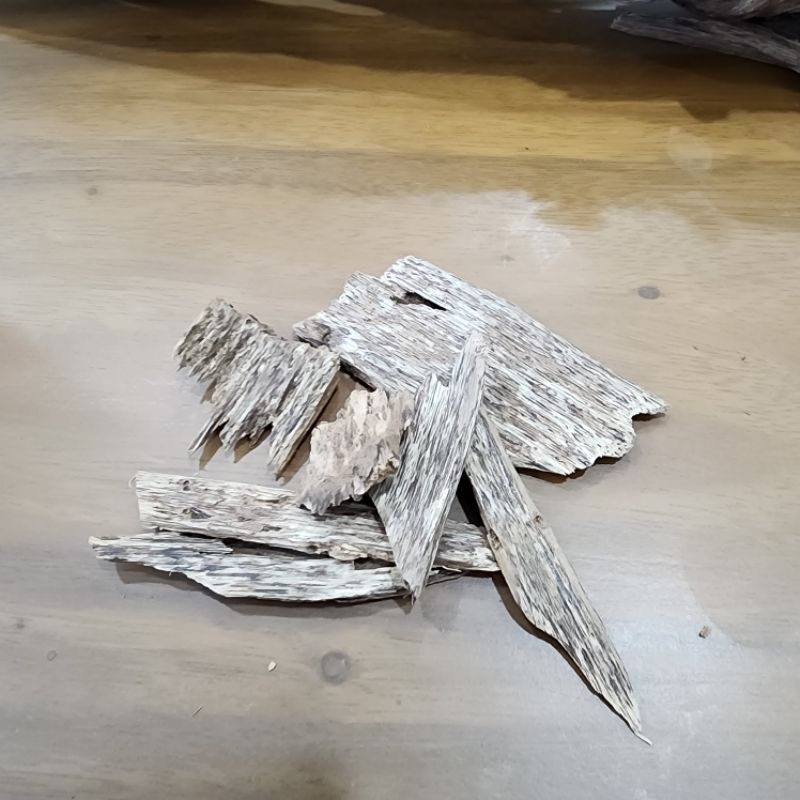 10000agarwood gaharu kalimantan agarwood oudh bakhoor