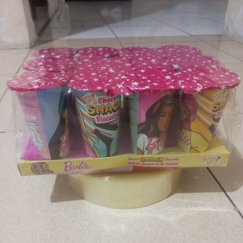 

Barbie choco Snack biskuit dengan krim coklat
