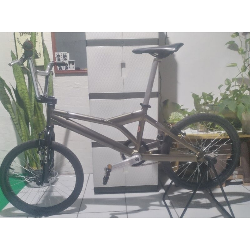 sepeda bmx haro sr 2