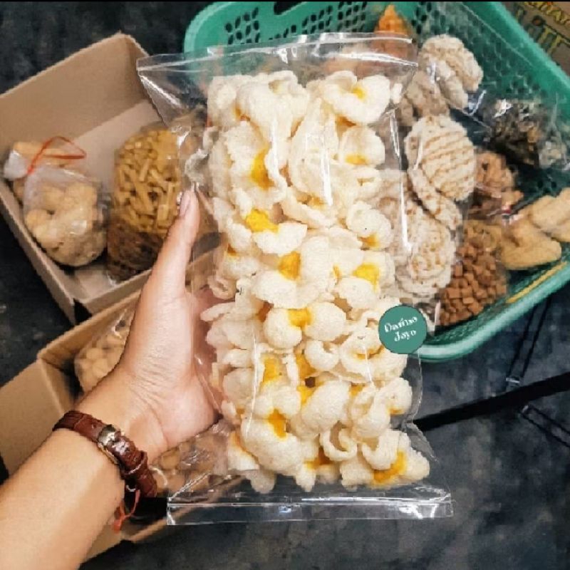 

Kerupuk Telur Asin Kemasan 100gr