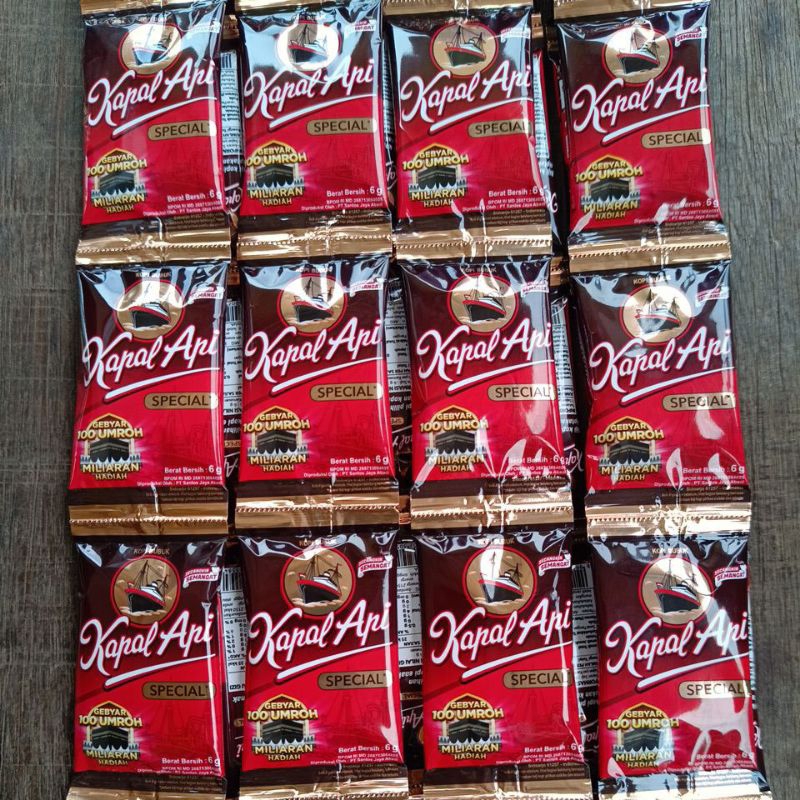 

Kopi kapal api 6gr/kapal api kecil/kopi hitam/kopi sachet/kopi instan, 1 renteng isi 10 sachet
