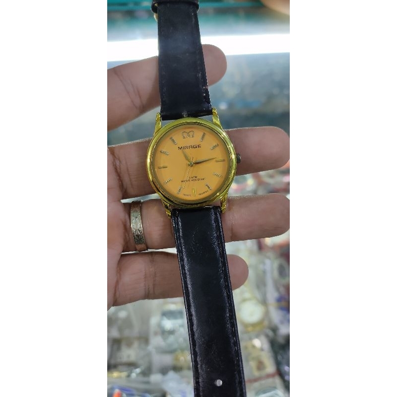Jam tangan pria Classic mirage Quartz normal mulus  pakai strap kulit