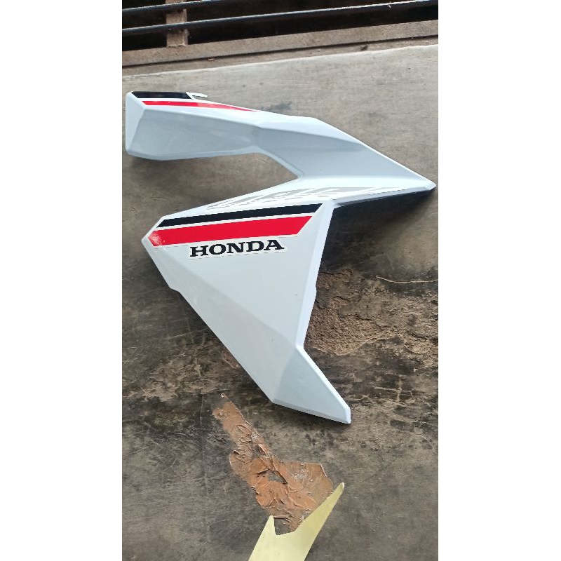 Dek depan Vario 125 LED putih 2017