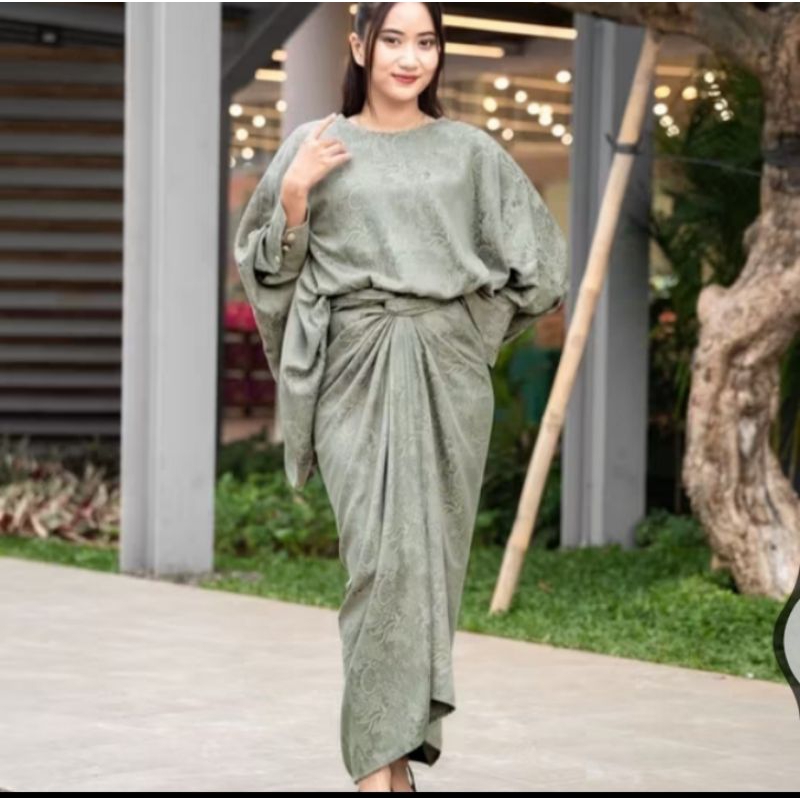 Laskala Basic Woman oneset