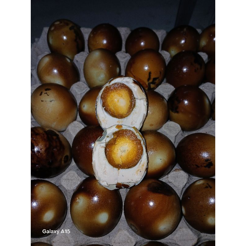 

telur asin bakar/asap isi 6 butir