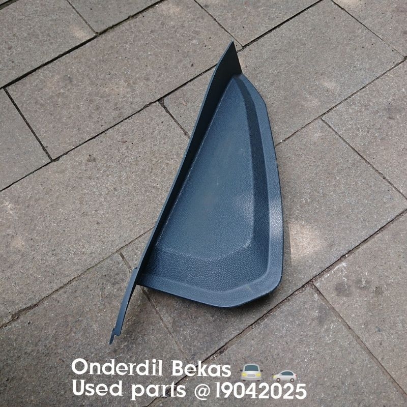 COVER PANEL DASHBOARD KANAN AA69-A044C60-A DASH END SIDE  FORD FIESTA.