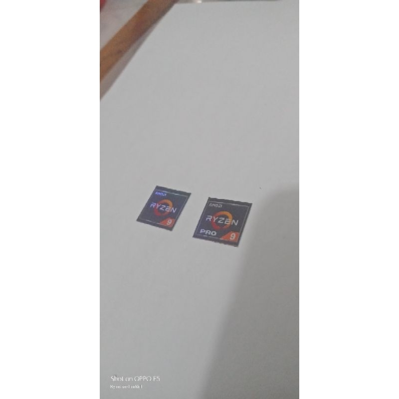 

stiker ryzen 9 silver hologram 2025