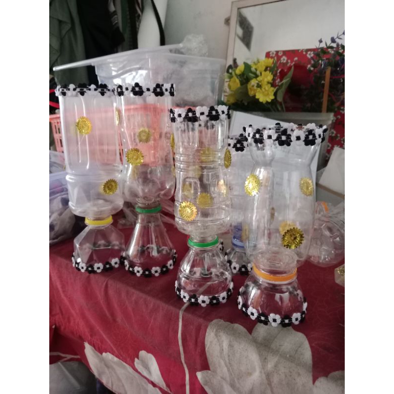 kerajinan tangan vas bunga dari botol plastik