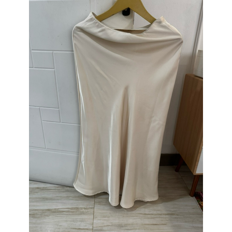 rok satin etereine 90 cm