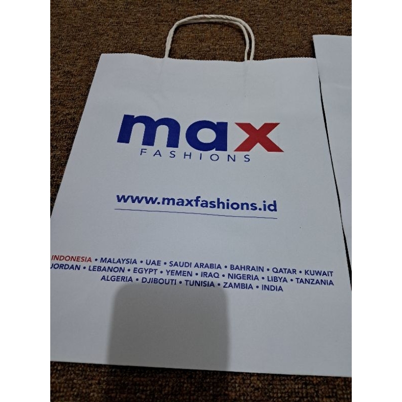 

Paperbag Max fashion (wajib nambah bubble wrap)