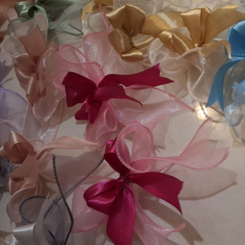 

Pita hampers / pita souvenir motif polos