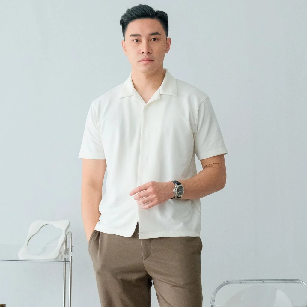 LFRY - Kemeja Pria Kerah Terbuka Lengan Pendek Kasual Hawai Polos Putih