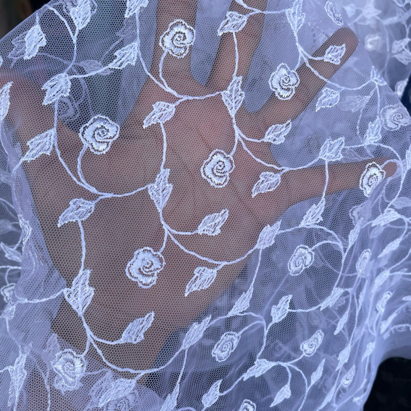 kain bordir - kain tille bordir motif bunga impor - kain bordir luxury - kain bordir warna putih adb