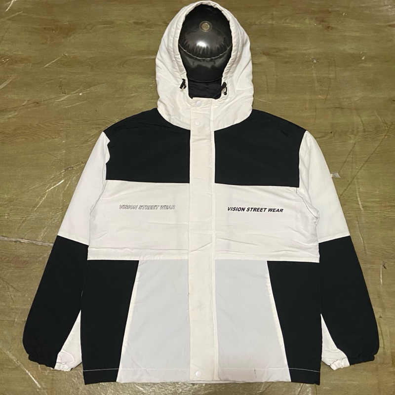 Jaket Tebal Vision Street Wear L XL