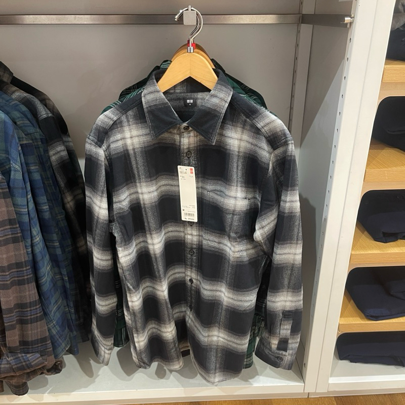 Kemeja Uniqlo Man FLANNEL 09 black