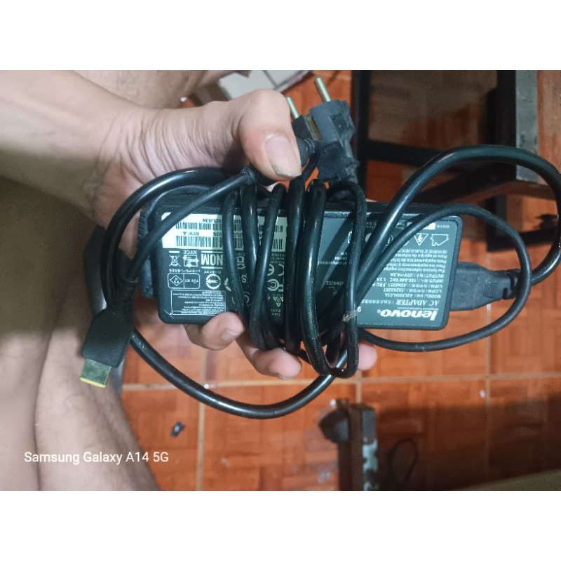 charger Laptop lenovo colokan kotak kuning original