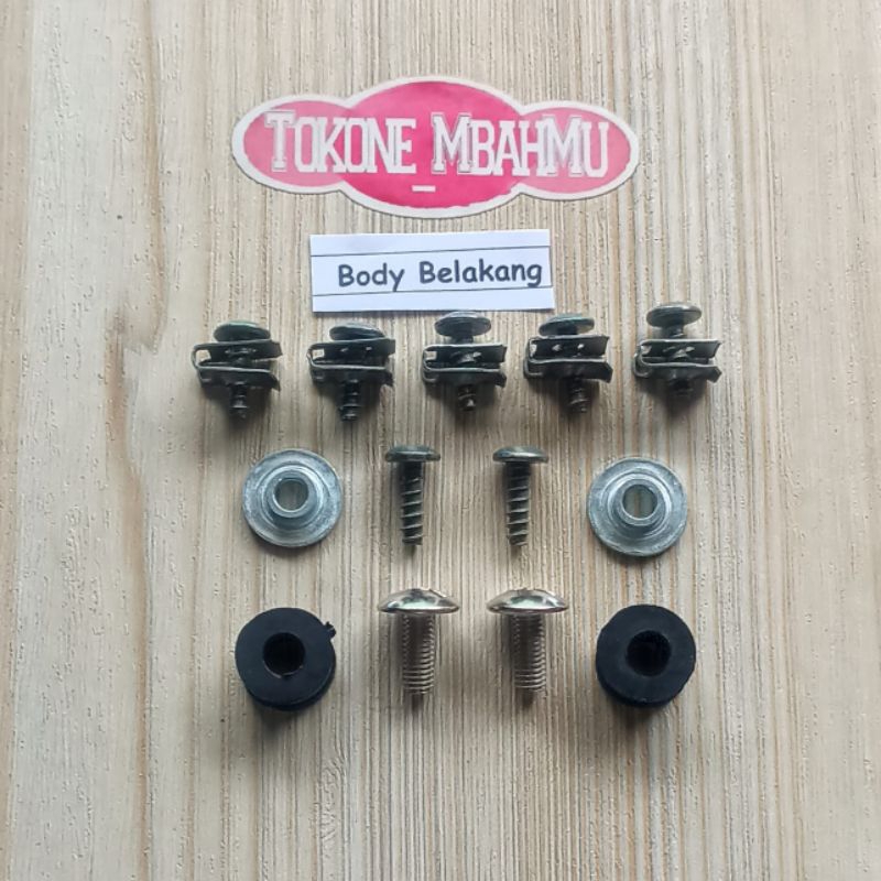 Baut Cover Body Bodi Belakang Suzuki Arashi 125 FH CBU Karbu Karburator