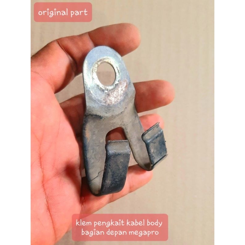 klem pengkait kabel body megapro lama hiu primus bagian depan original copotan motor