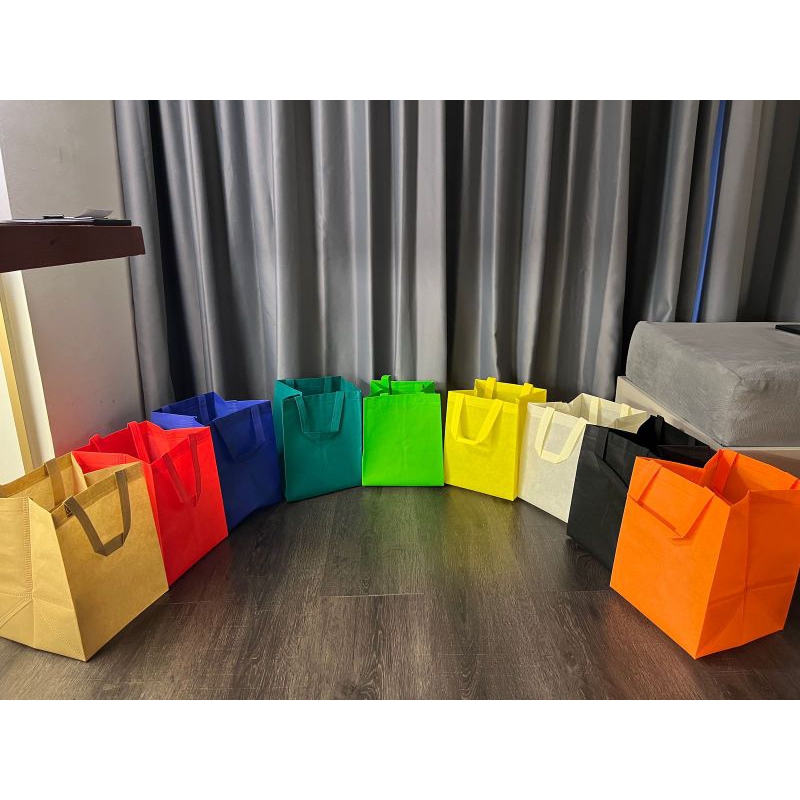 

( 1PACK ISI 60 PCS ) GOODIEBAG TAS HAJATAN 75 GSM 22X22CM TINGGI 28 CM / TAS BOX NASI / TAS WALIMATUL / TAS SPUNBOND / TAS SPUNBOND SOUVENIR / TAS SEMINAR / TAS RAMAH LINGKUNGAN / TAS BLANJA