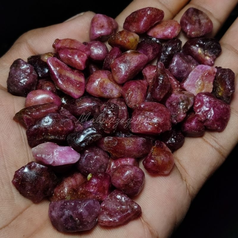 natural batu rubi madagaskar affrika / bahan batu ruby madagaskar / batu ruby daging