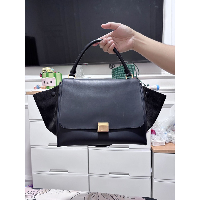 Preloved Celine Trapeze Medium Black