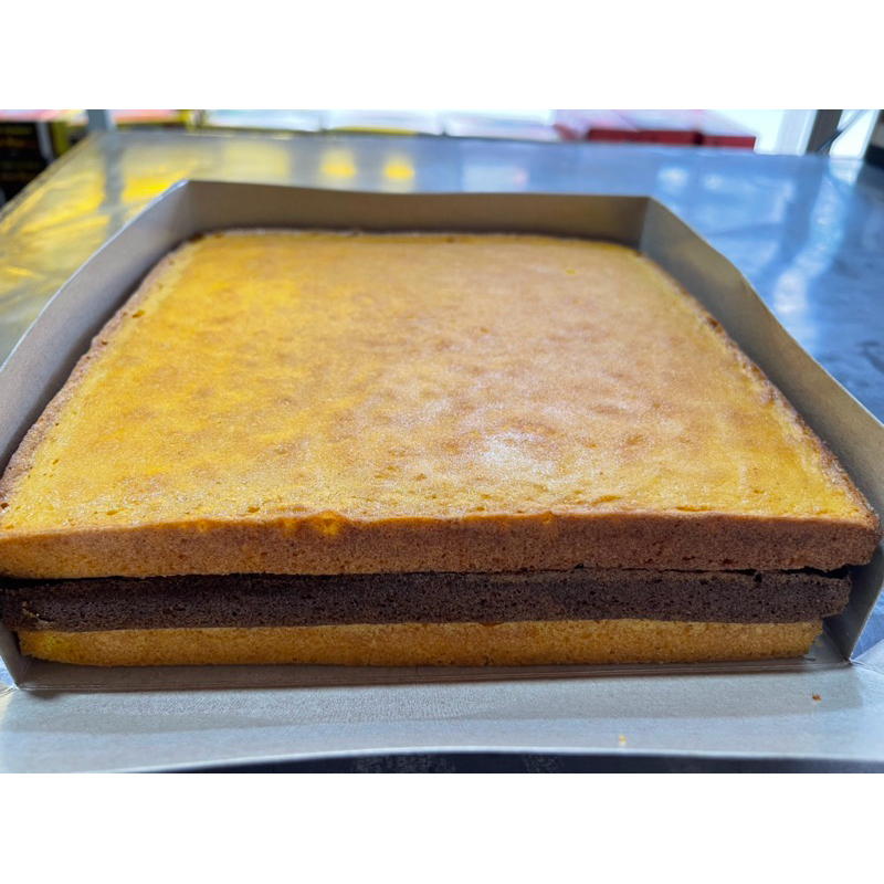 

Lapis surabaya enak cocok buat cemilan