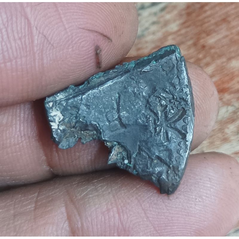 piracy koin perak carolus/senering