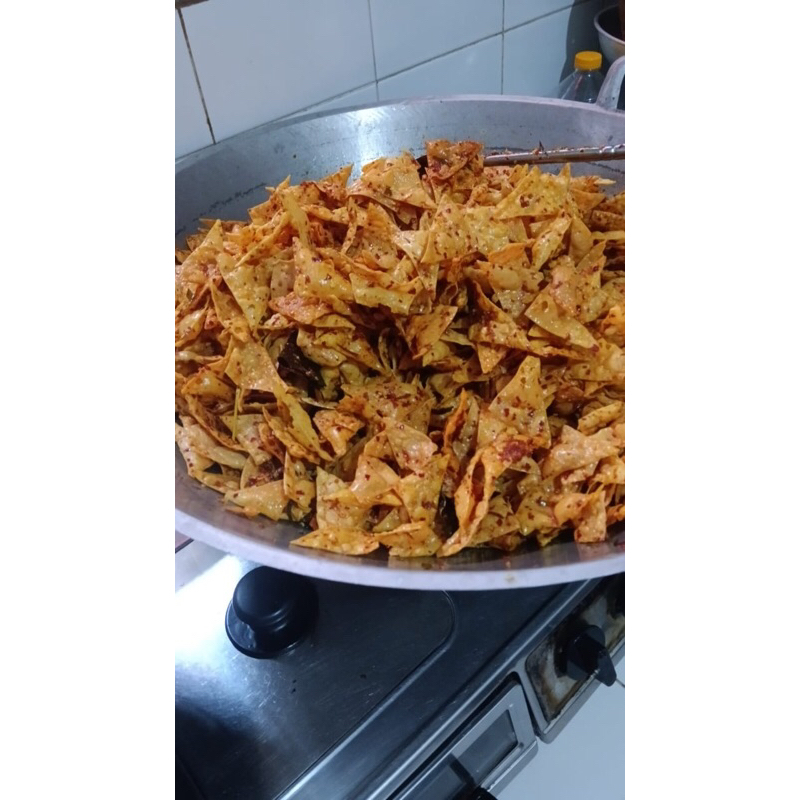 

Keripik Pangsit Pedas Balado