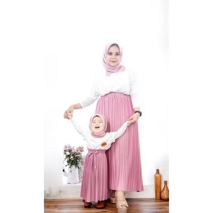 ROK KULOT DEWASA PLISKET PREMIUM