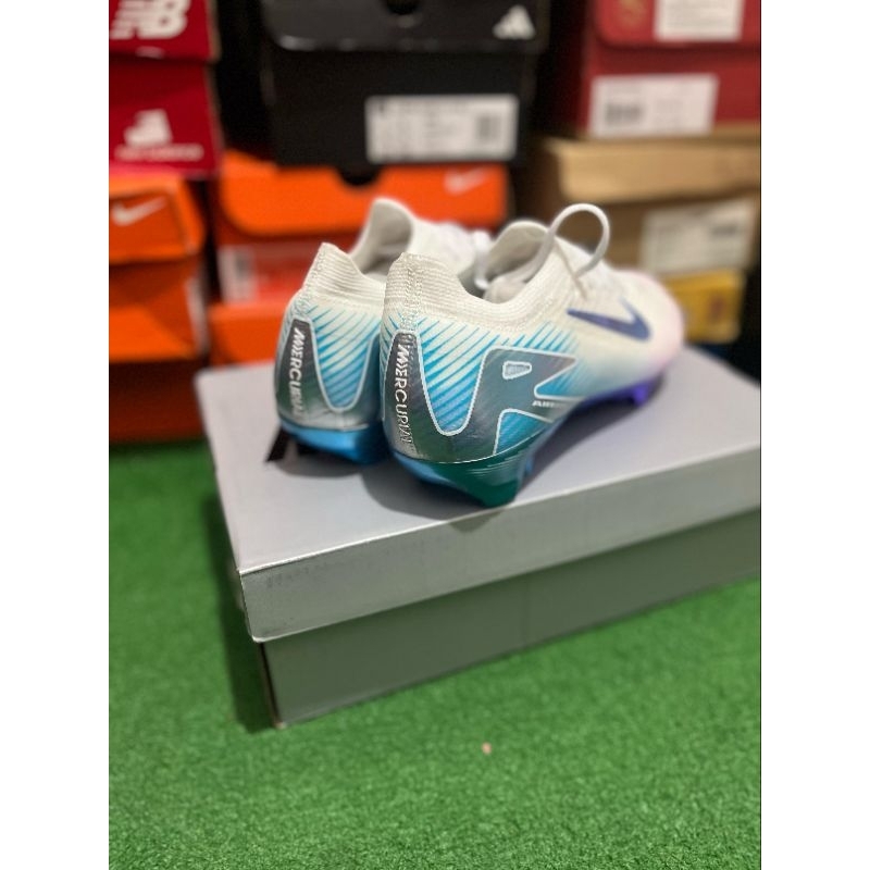 Sepatu bola air zooom vapoor 16