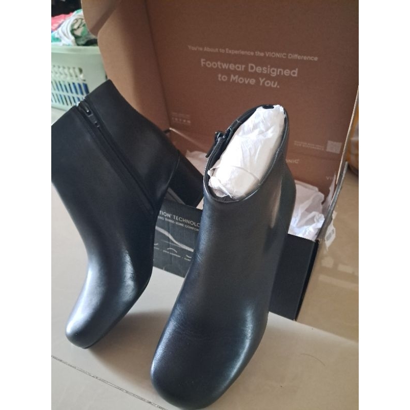 Sepatu Boots Kulit Vionic