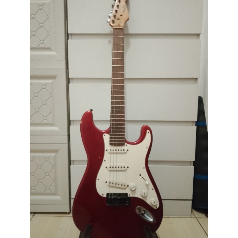 Gitar Fender USA Stratocaster original second+Case+Ampli speaker+Efek Venom