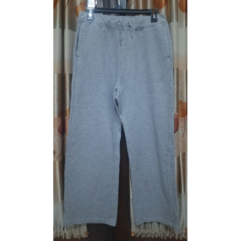 Celana jogger brand SPAO abu
