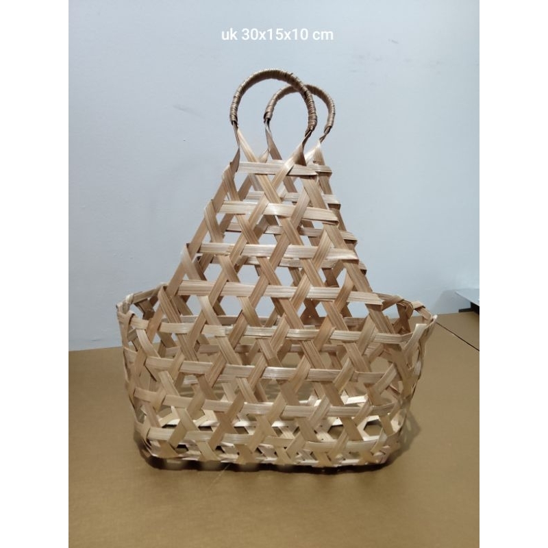 Keranjang Anyaman Bambu pegangan Tali