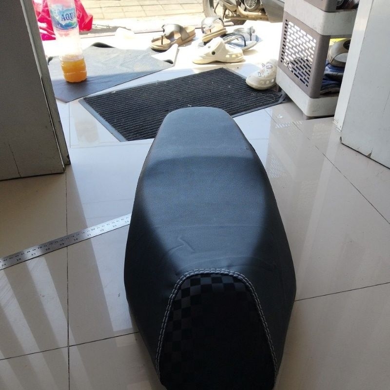 kulit jok motor jadi,kulit jok motor variasi ,cover jok motor ,cover jok beat,cover jok Vario,kulit 