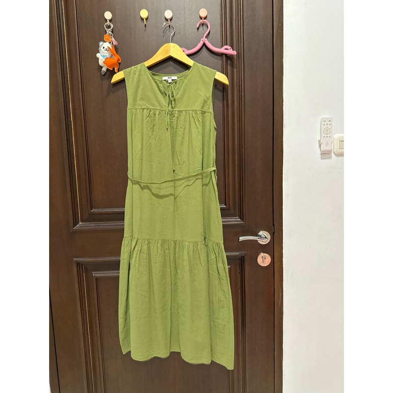 preloved dress uniqlo size S