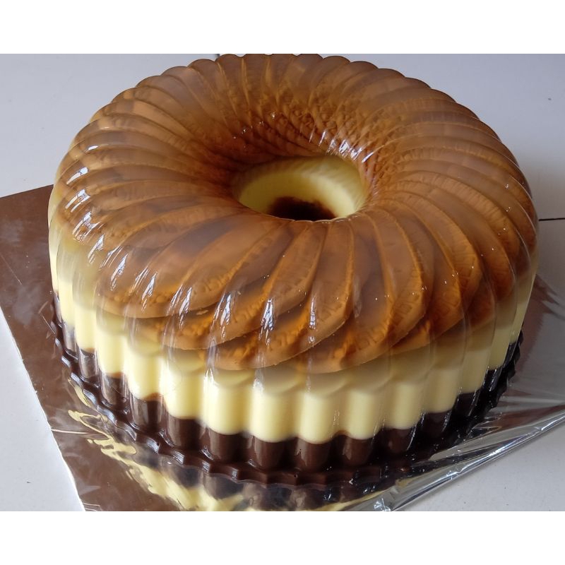 

Puding regal tiga lapis