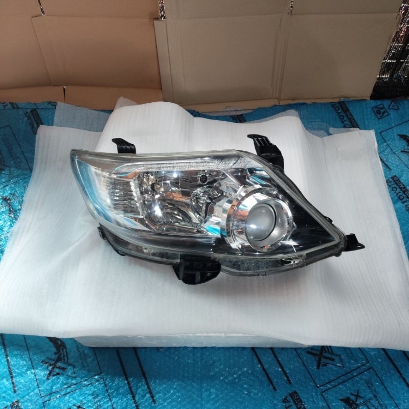 Headlamp Lampu Depan Fortuner vnt 2013 2014 original