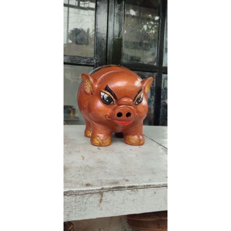 celengan babi tanah liat /gerabah