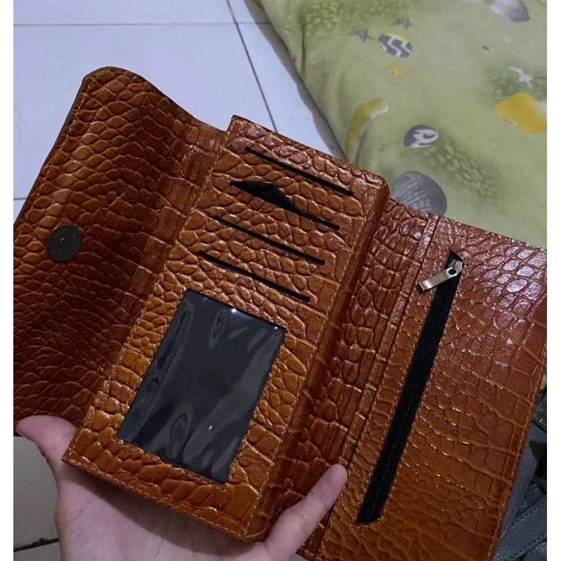 DOMPET KULIT BUAYA ASLI PAPUA