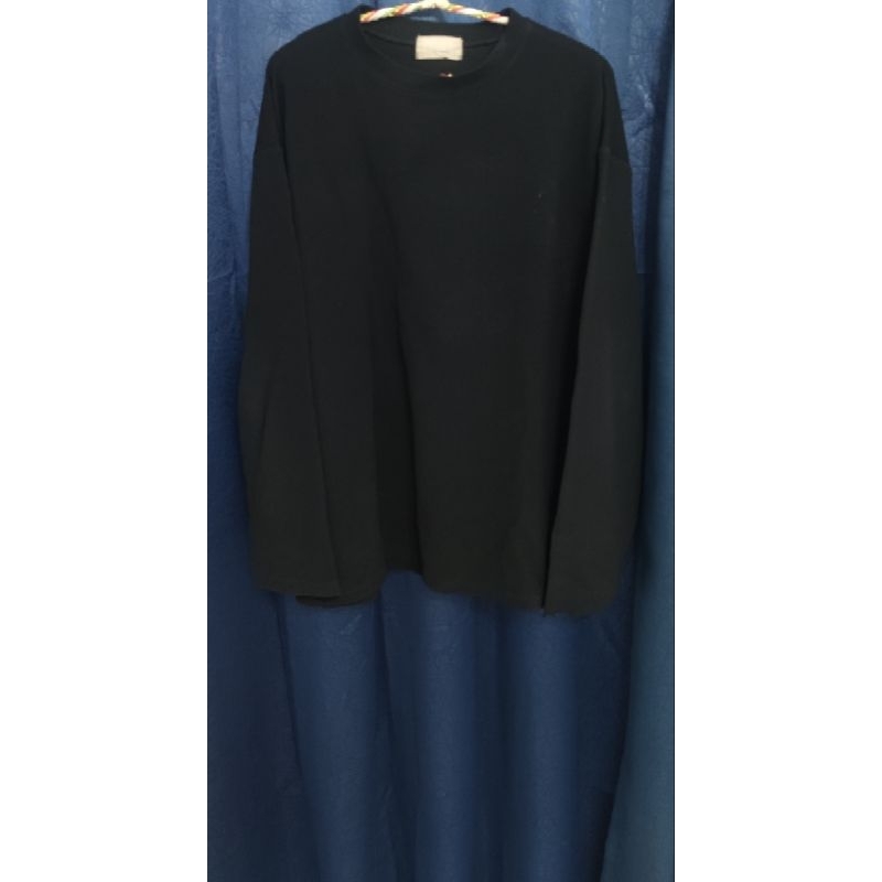 Sweatshirt Hitam Banana Factory